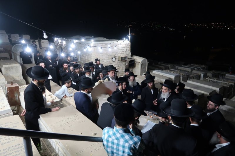 באדיבות המצלם