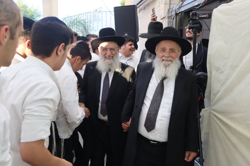 באדיבות המצלם