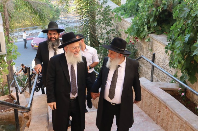 באדיבות המצלם