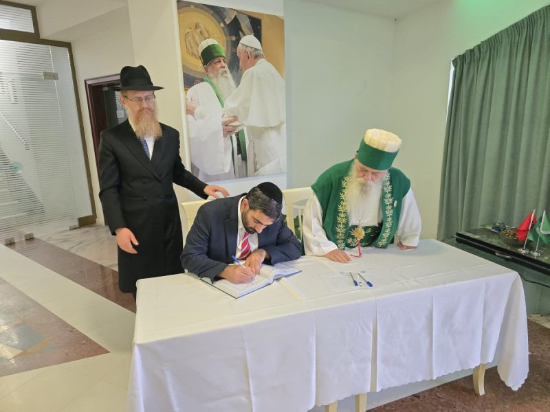 באדיבות המצלם