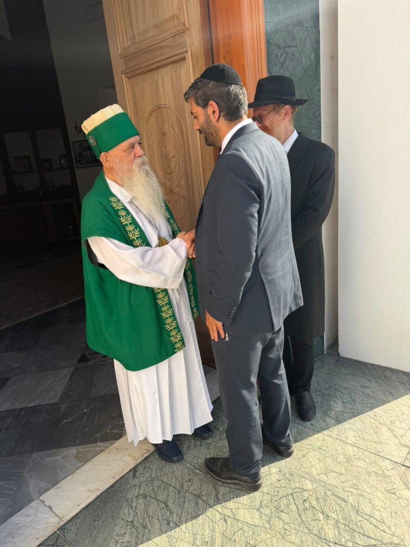 באדיבות המצלם