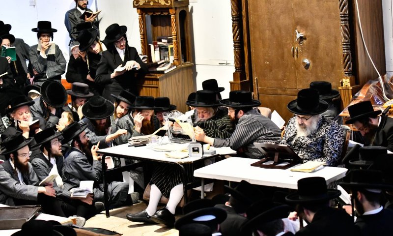 תיעוד מנוף הגליל: האדמו"רים מתולדות אברהם יצחק וויז'ניץ לונדון קוננו על החורבן