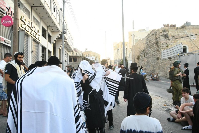 ארי קופרשטוק