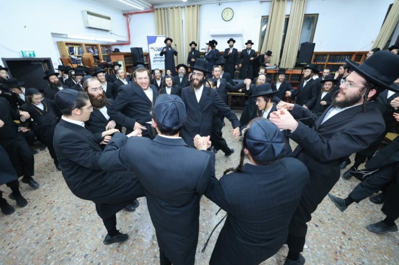 שמואל עמית