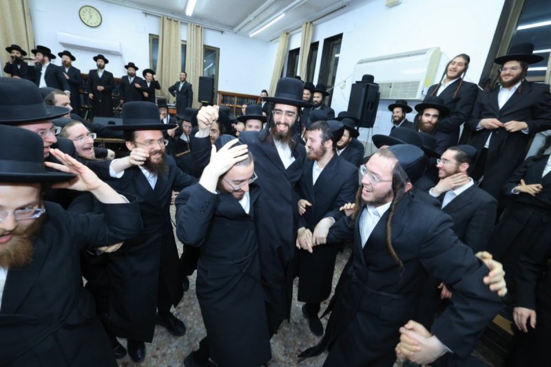 שמואל עמית