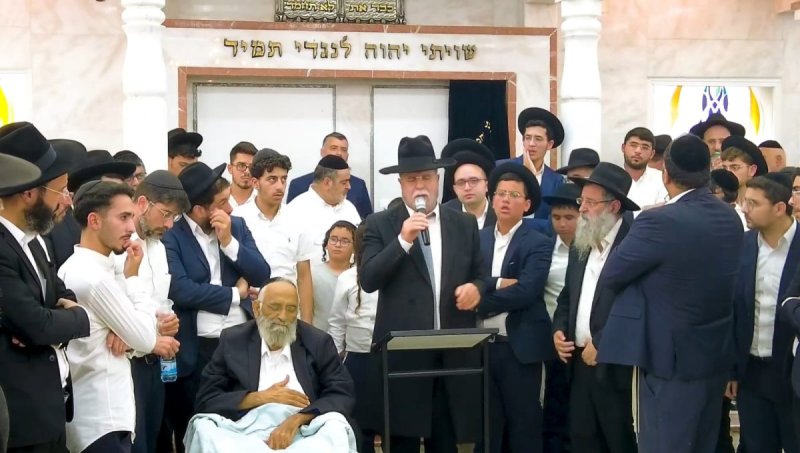 באדיבות המצלם