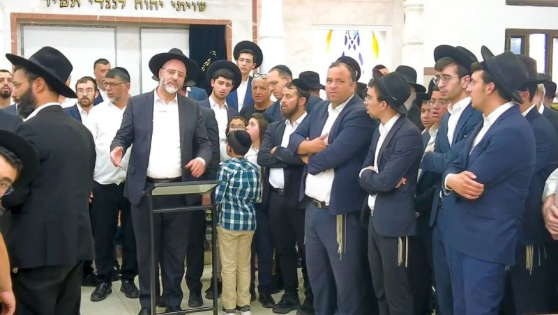באדיבות המצלם