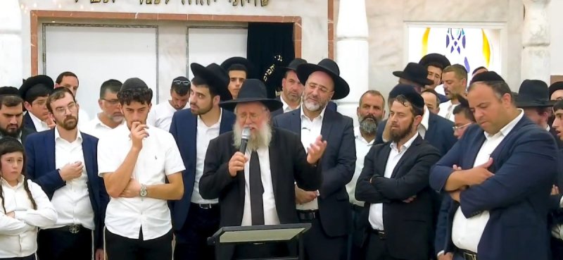 באדיבות המצלם
