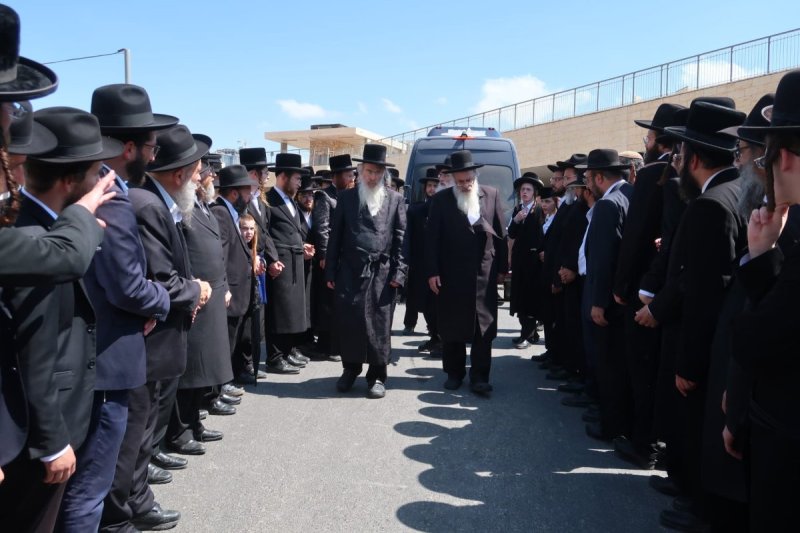 באדיבות המצלם