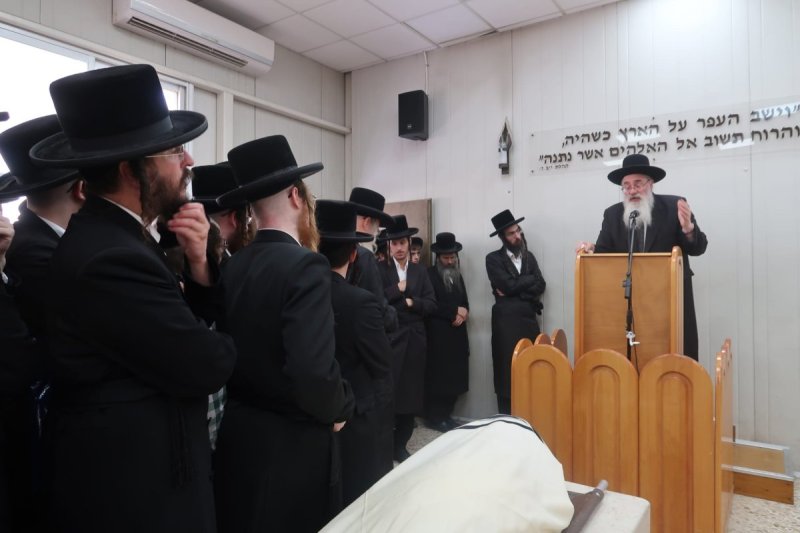 באדיבות המצלם