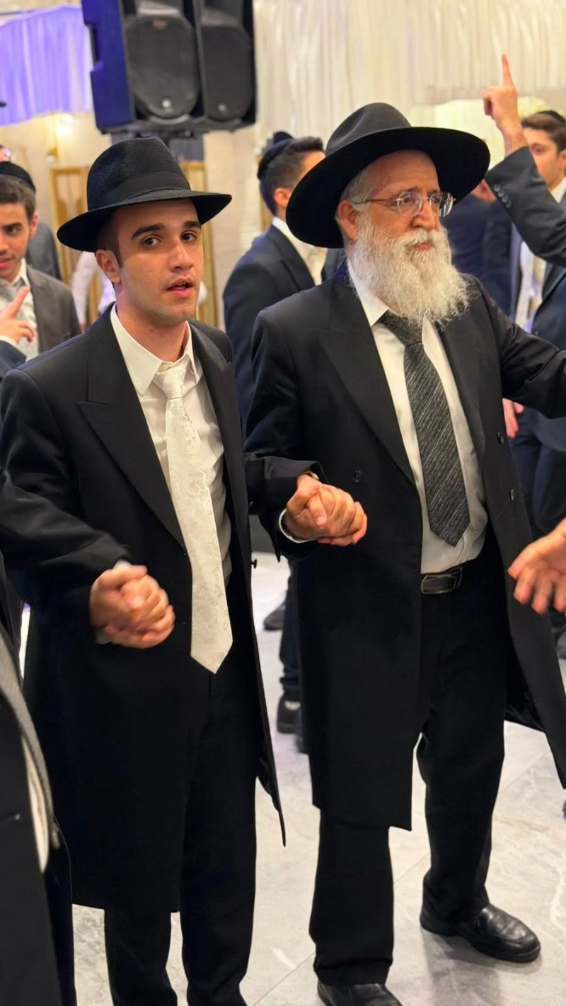 באדיבות המצלם