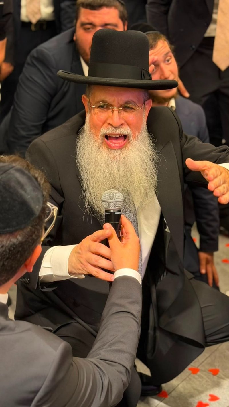 באדיבות המצלם