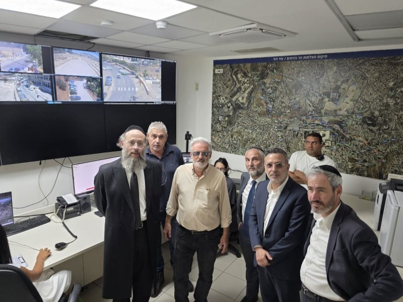 באדיבות המצלם
