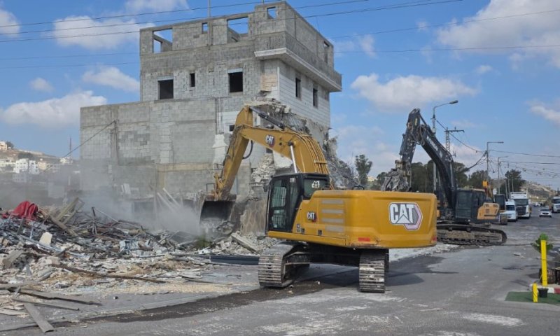 לאחר הפיגועים: המנהל האזרחי הרס מבני ענק אסטרטגים בצפון השומרון