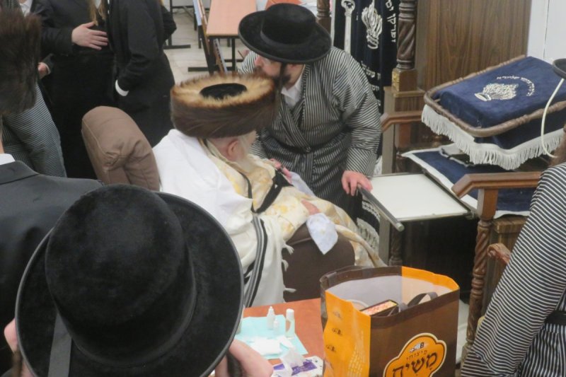 באדיבות המצלם