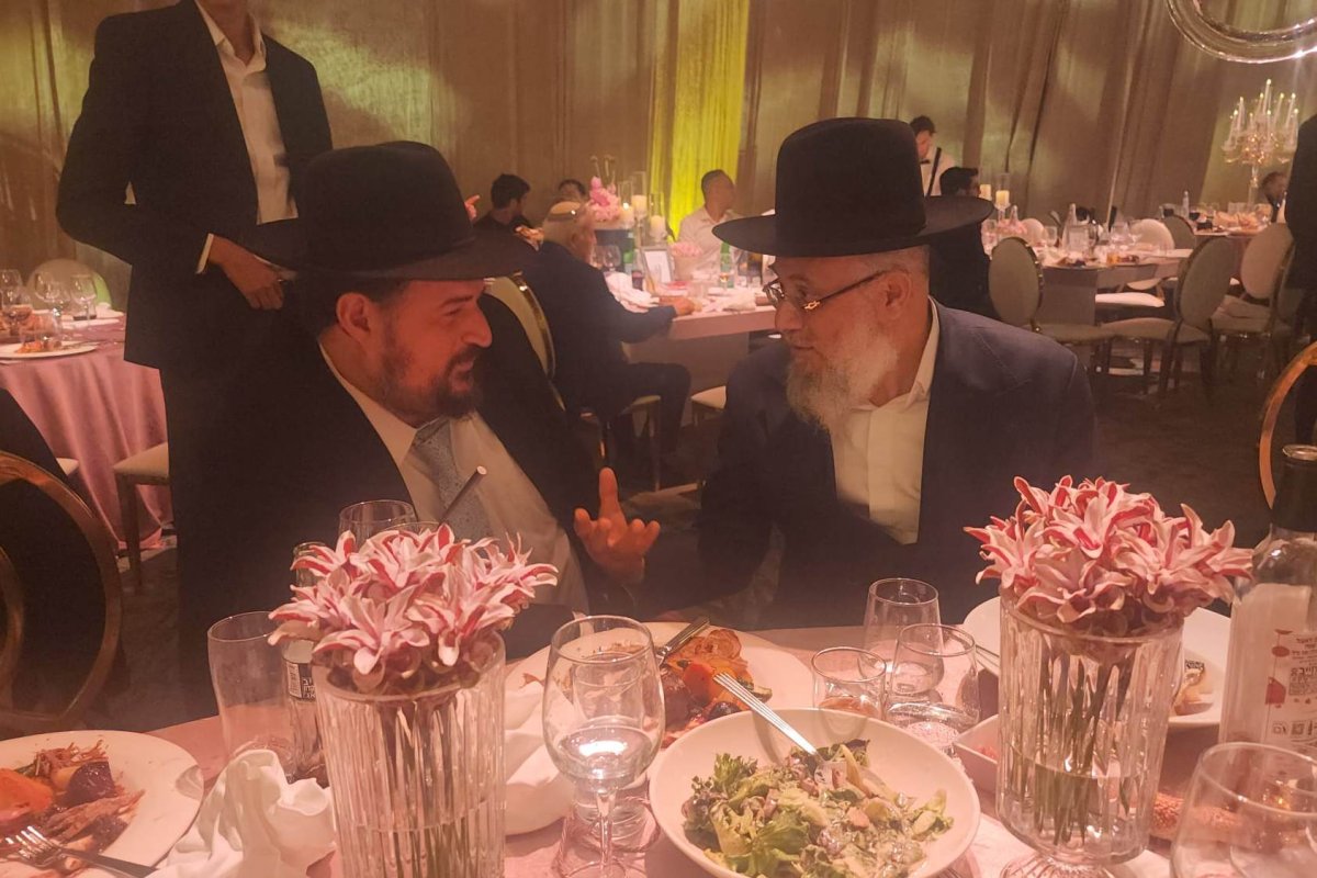 באדיבות המצלם