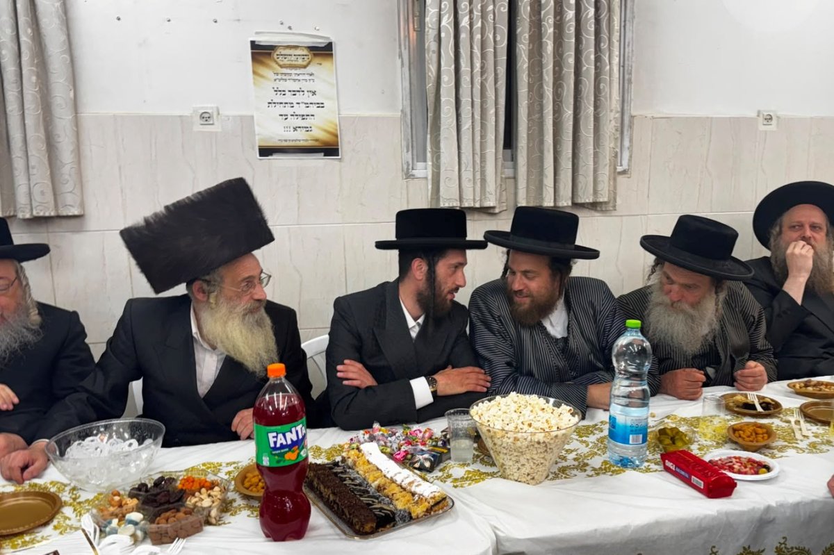 באדיבות המצלם