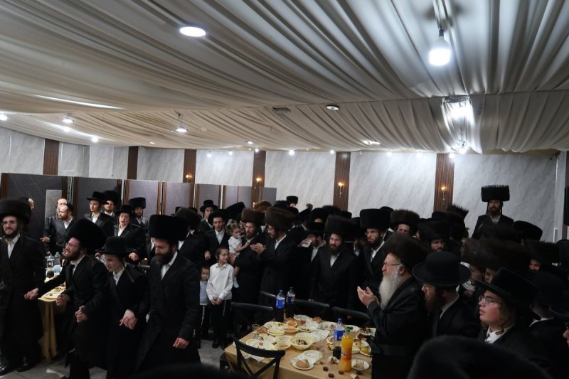 באדיבות המצלם