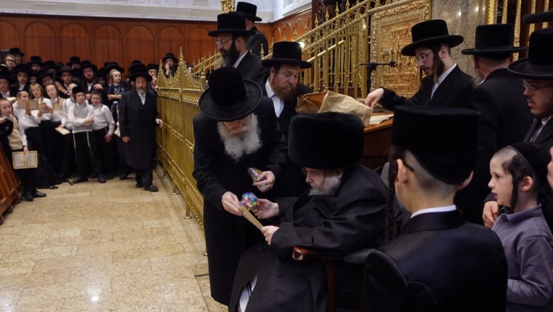 אנשיל בעק וא.מ.ש