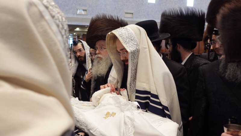 אנשיל בעק וא.מ.ש