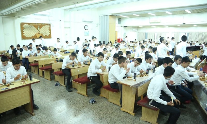 500 בני ישיבות גדשו את המיזם התורני "שטייגען ליל שישי" ביוזמת ארגון "שבתי"