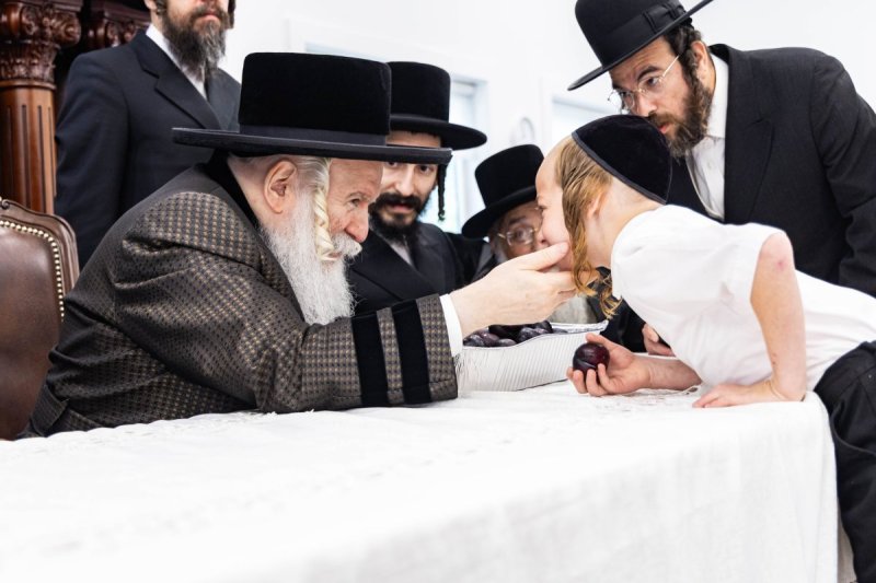באדיבות המצלם