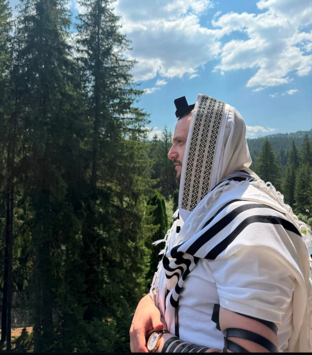 באדיבות המצלם