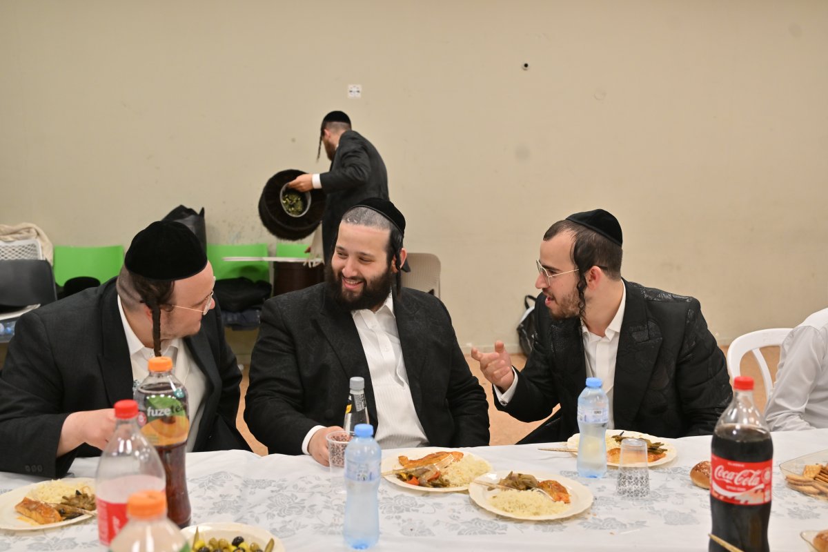 באדיבות המצלם