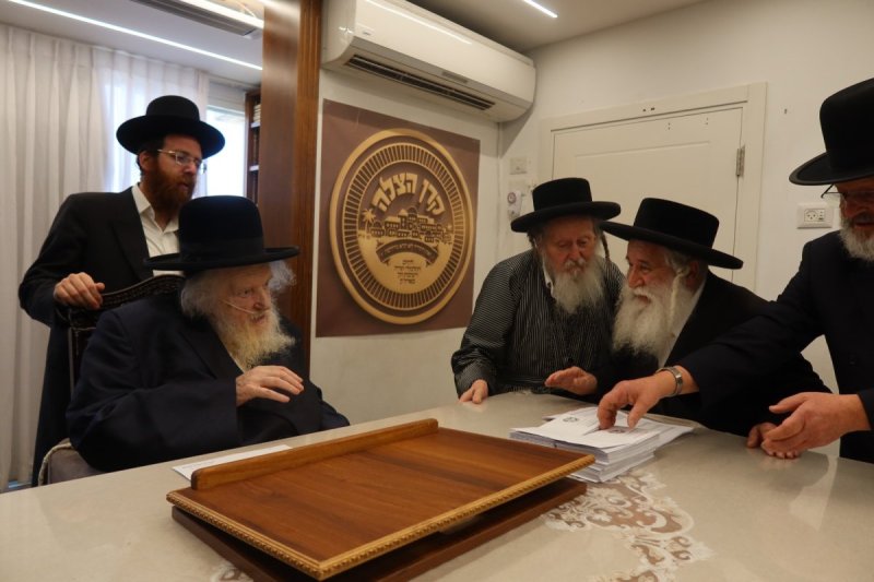 באדיבות המצלם