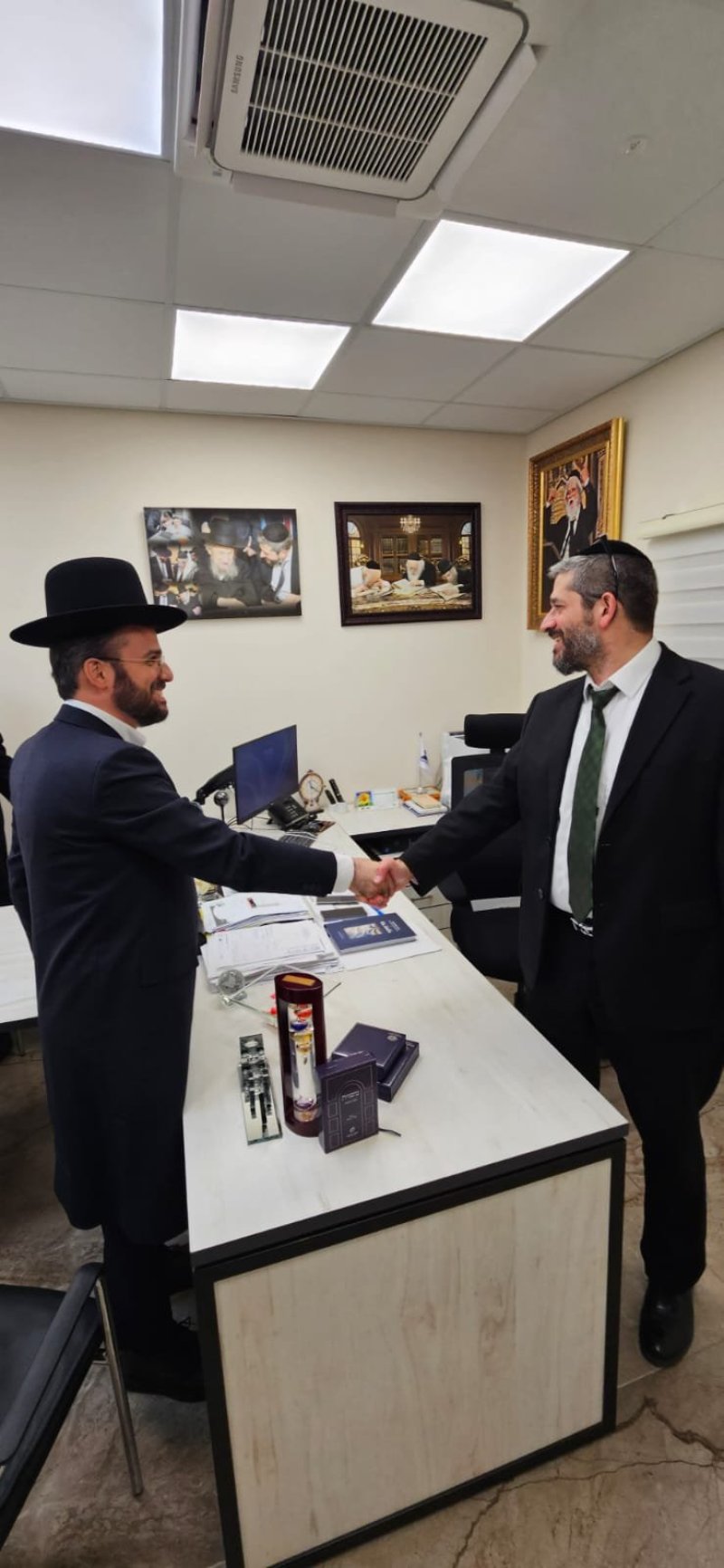 באדיבות המצלם