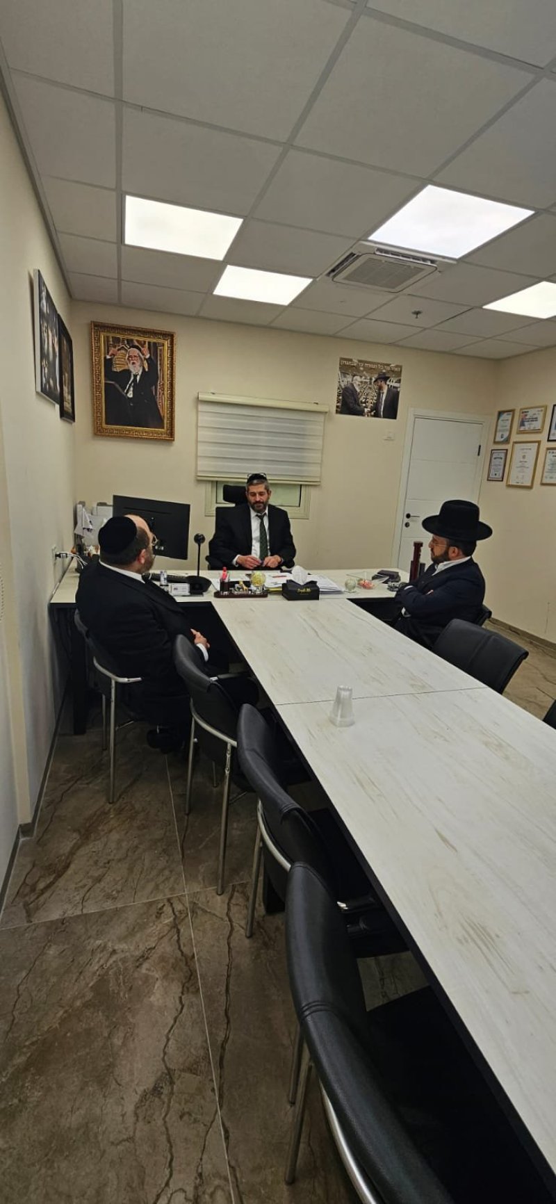 באדיבות המצלם