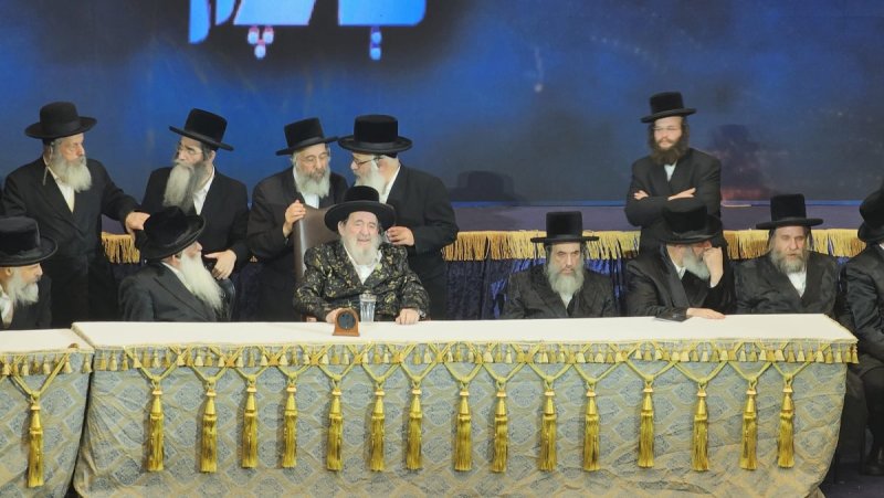 באדיבות המצלם