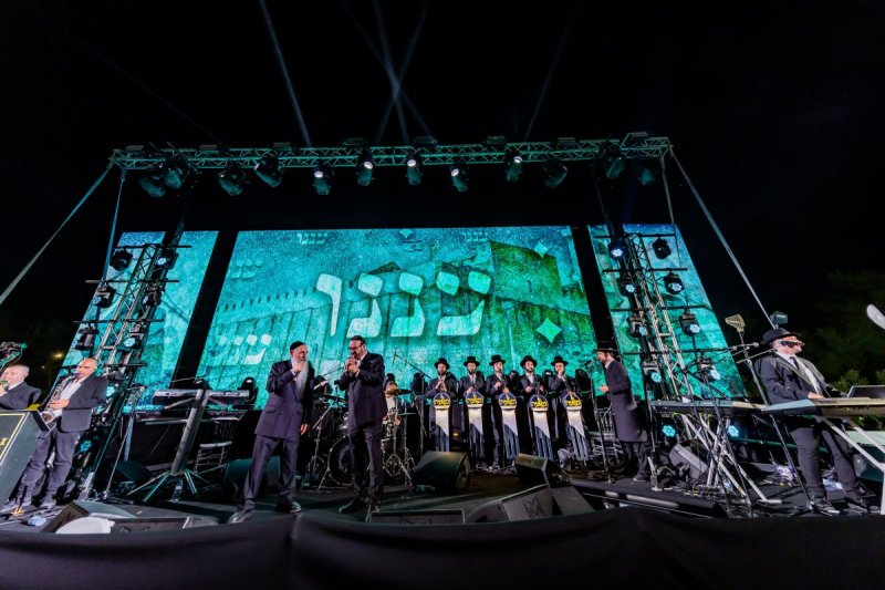 יעקב נחומי ומנדי טויטו