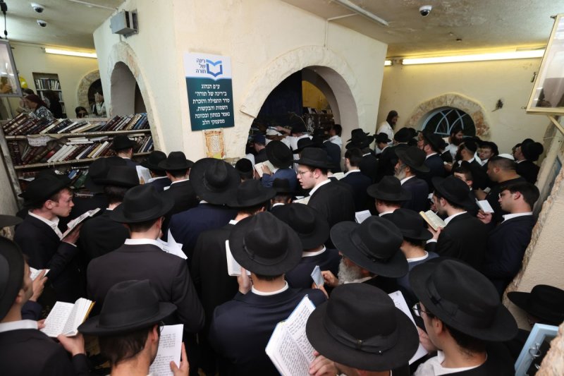 באדיבות המצלם