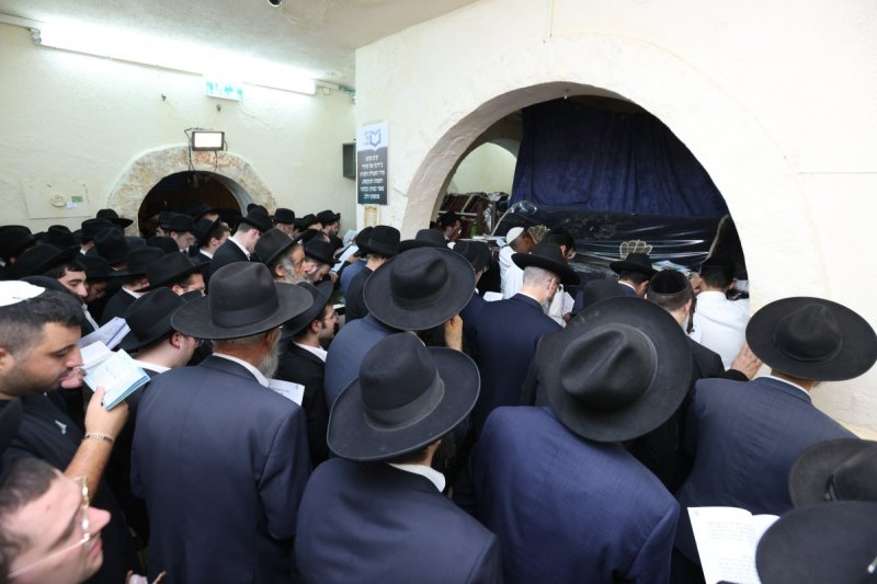 באדיבות המצלם