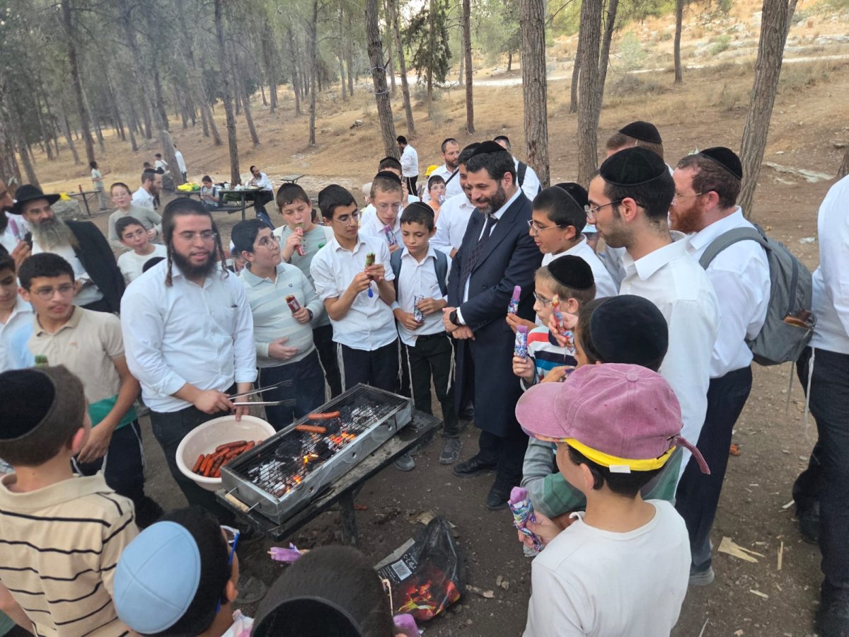 באדיבות המצלם