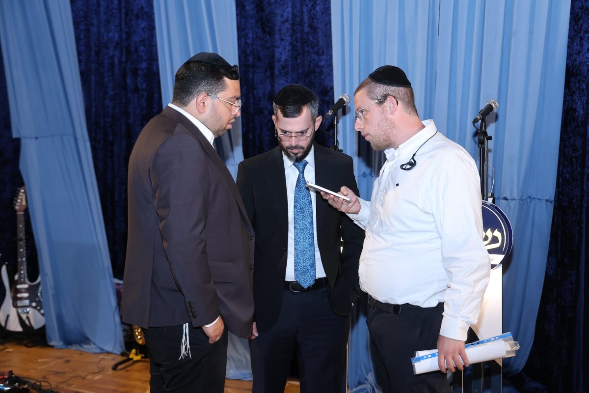 באדיבות המצלם