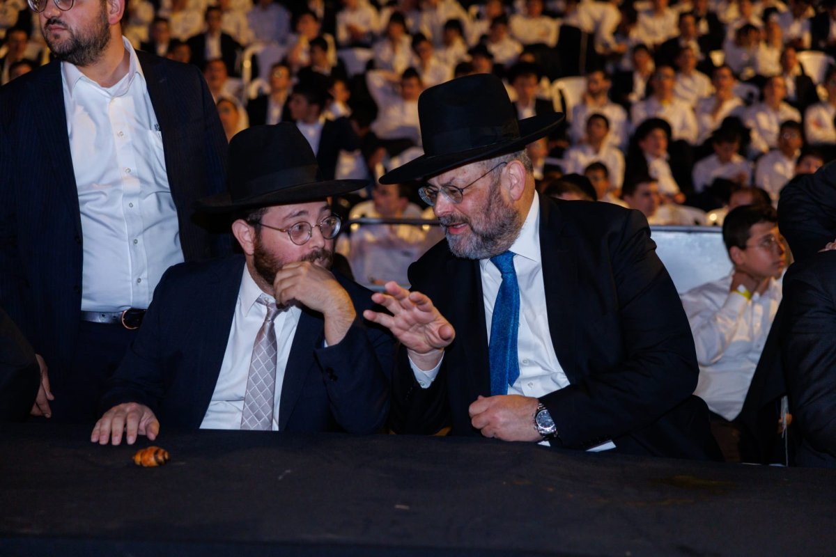 באדיבות המצלם