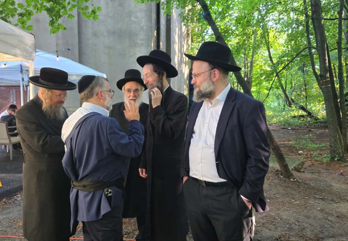 באדיבות המצלם