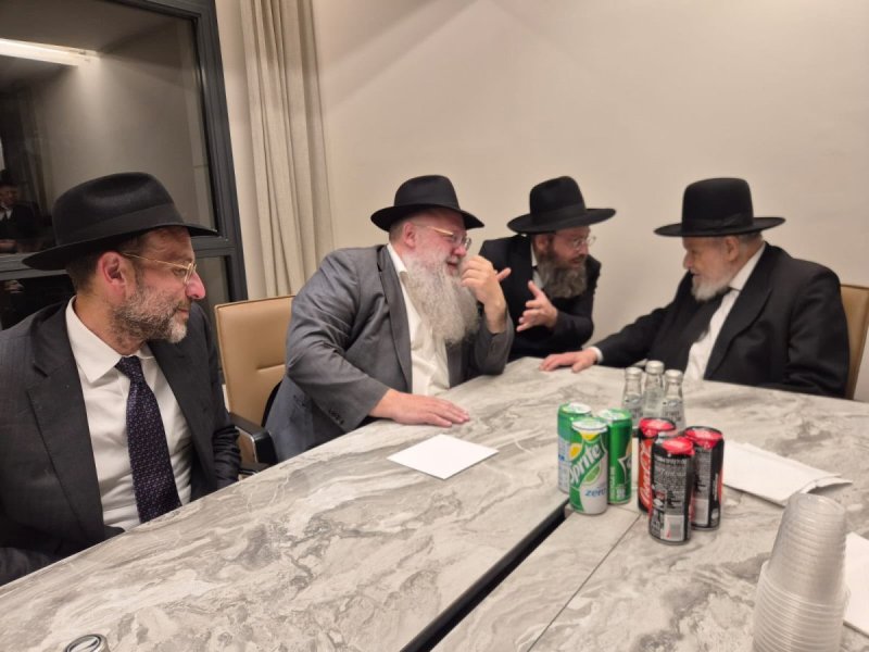 באדיבות המצלם