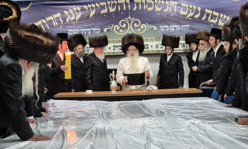 תיעוד מצפת: ערב ומוצאי שבת במחיצת האדמו"ר מצאנז קלויזנבורג