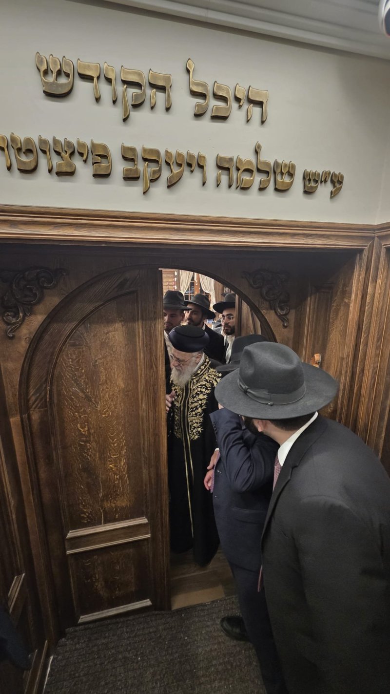 באדיבות המצלם