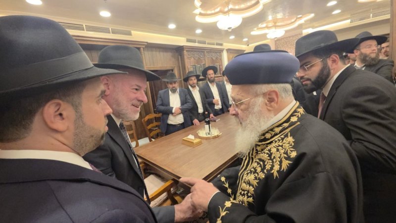 באדיבות המצלם