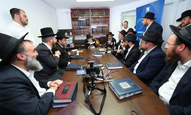 דיון מרתק ולחיים לרגל הדפסת ספר החבורות החדש "תלמודו בידו" של האיחוד