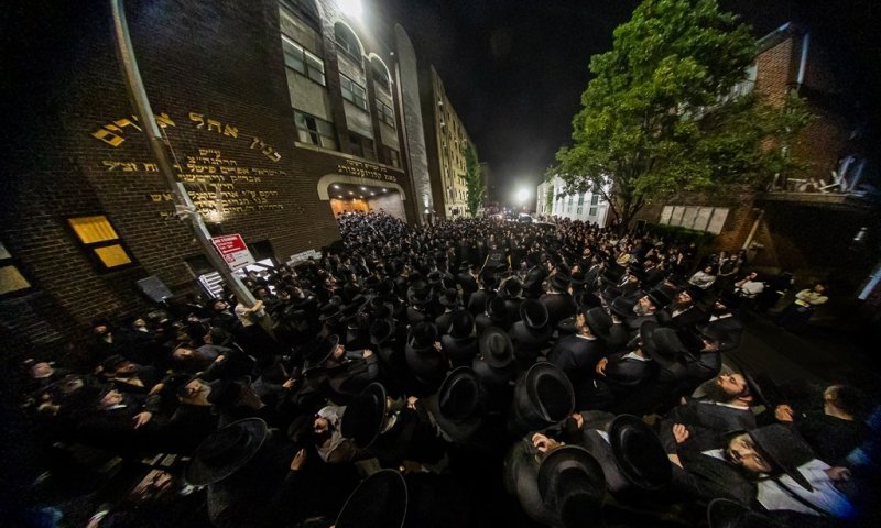 מסע הלוויית המו"צ מצאנז קלויזנבורג שנפטר בפתאומיות בשווייץ