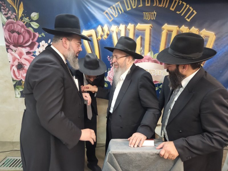 באדיבות המצלם