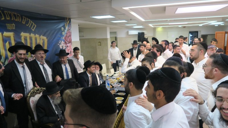 באדיבות המצלם