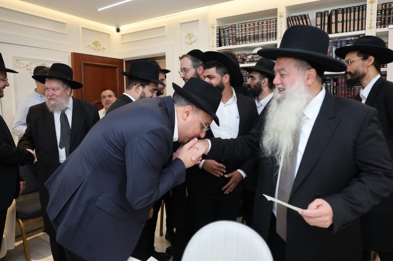 נועם אליהו
