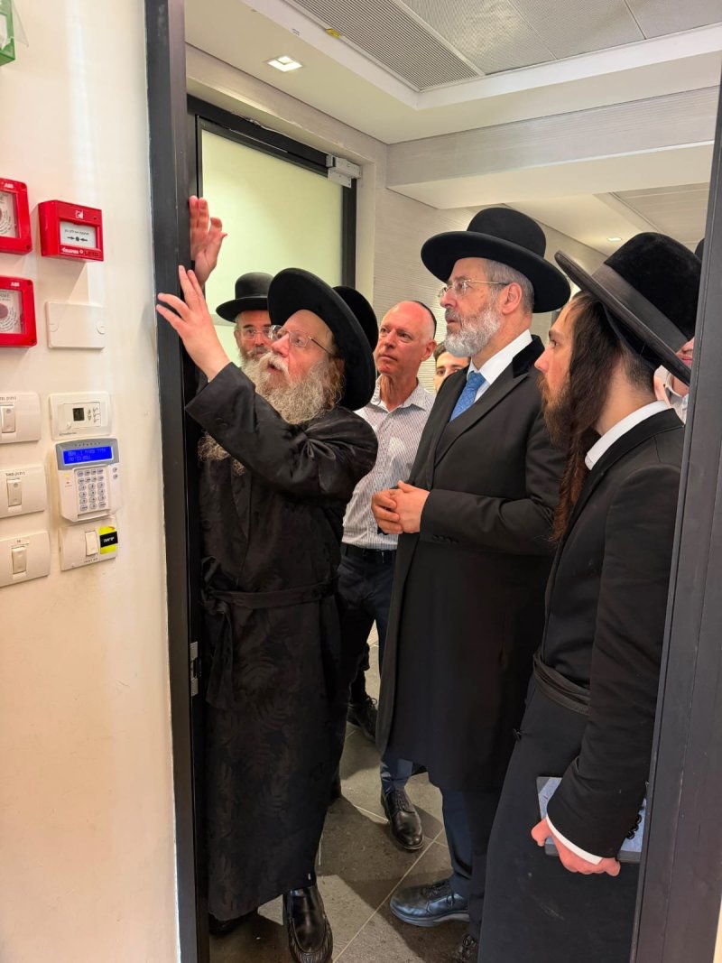 אסותא אופטיק