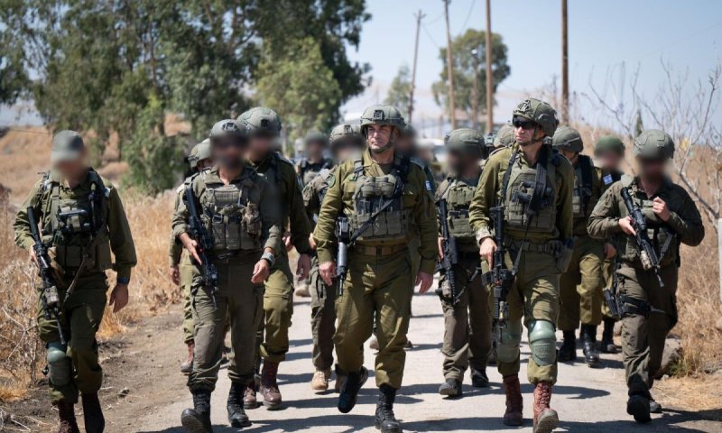 הרמטכ"ל בסיור בסוריה: "לא נאפשר לכוחות עוינים להתבסס בגבולותינו"